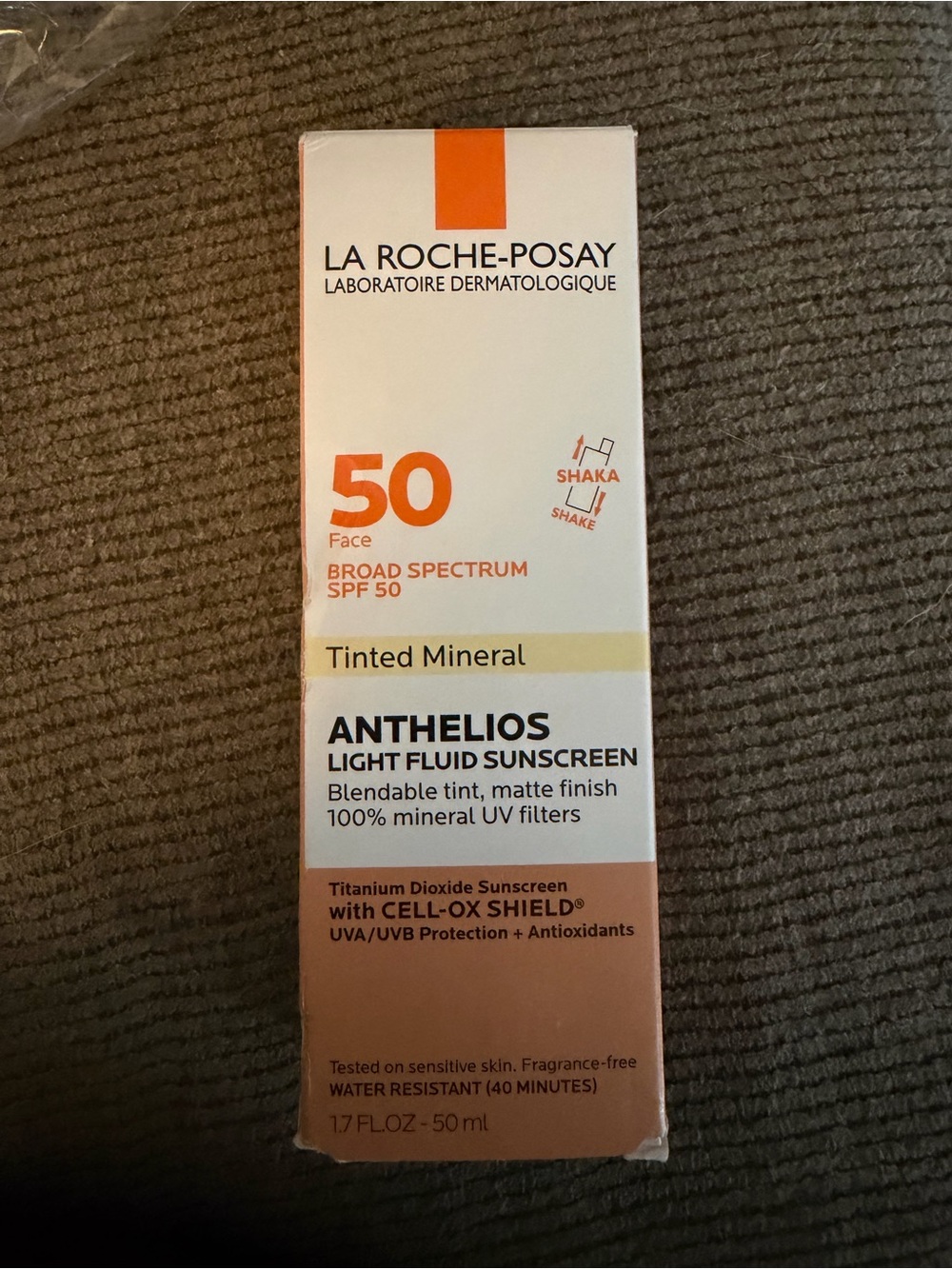 Anthelios Tinted Mineral SPF 50 Light Fluid Sunscreen - Tinted Beige